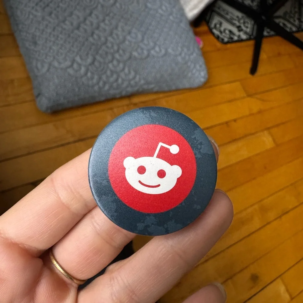 Red and Black Reddit PopSocket